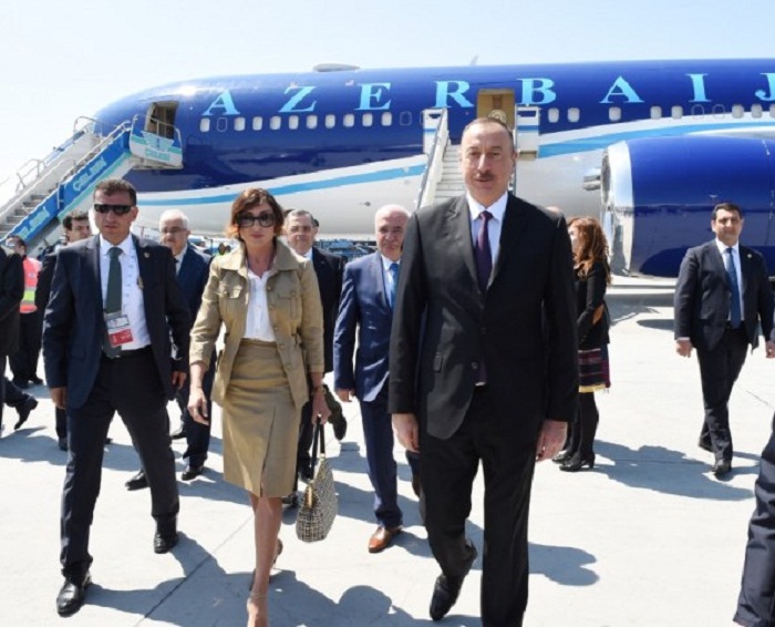 Le président Aliyev arrive en Turquie - PHOTOS